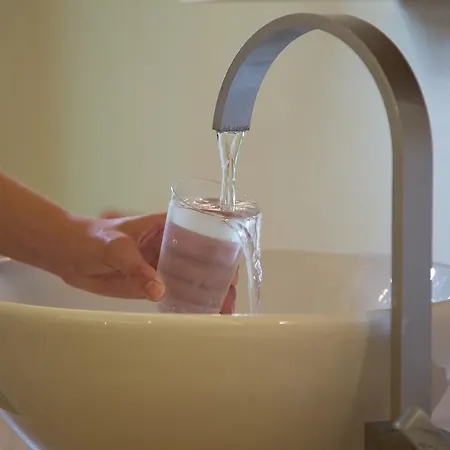 페리엔보눙 히르쉔 아파트 *