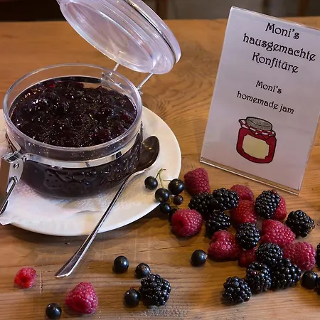 페리엔보눙 히르쉔 아파트 *