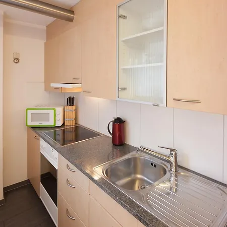 아파트 페리엔보눙 히르쉔 *