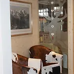 아파트 페리엔보눙 히르쉔 *